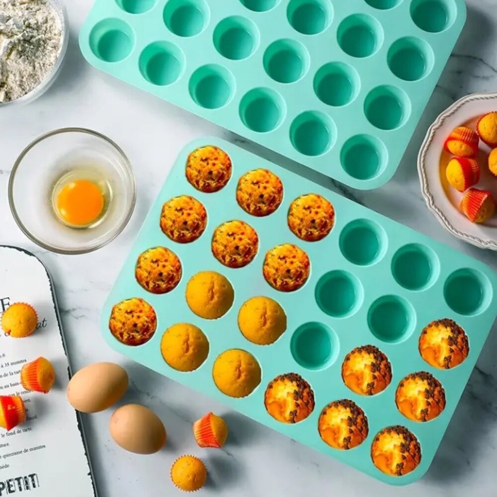 💮3/$15💮 Silicone Mini Muffin Pan